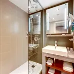 Mercure Centre Gare Montparnasse ホテル