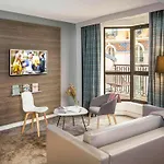 Mercure Centre Gare Montparnasse Paris