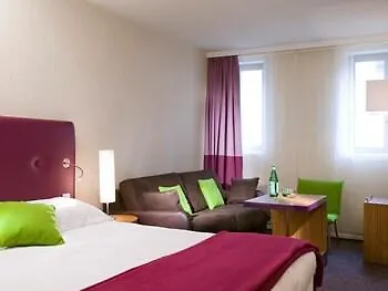 ホテル Mercure Centre Gare Montparnasse 4*
