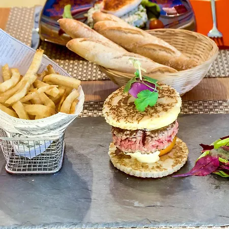 Mercure Centre Gare Montparnasse 4*