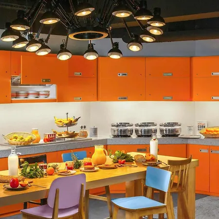 Mercure Centre Gare Montparnasse 4*