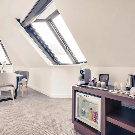 Mercure Centre Gare Montparnasse ホテル 4*