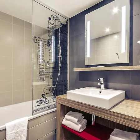 Otel Mercure Centre Gare Montparnasse Paris