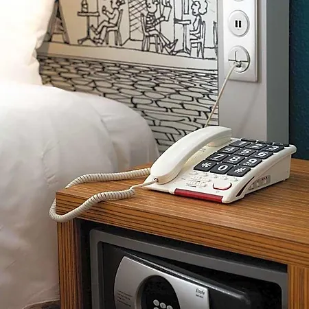 Mercure Centre Gare Montparnasse 호텔 4*