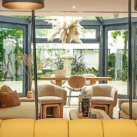 Mercure Centre Gare Montparnasse 4*