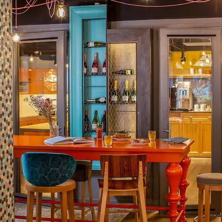 Mercure Centre Gare Montparnasse 4*