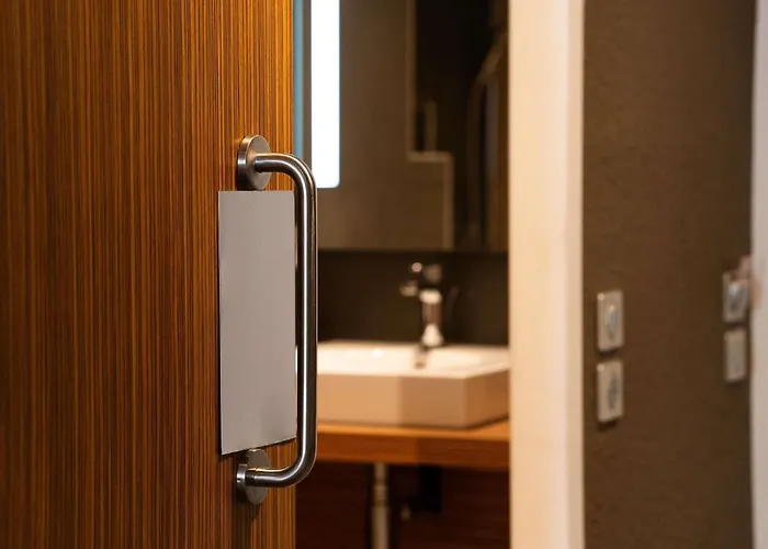 Hotel Mercure Centre Gare Montparnasse 4*