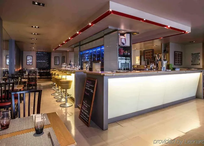 Otel Mercure Centre Gare Montparnasse Paris